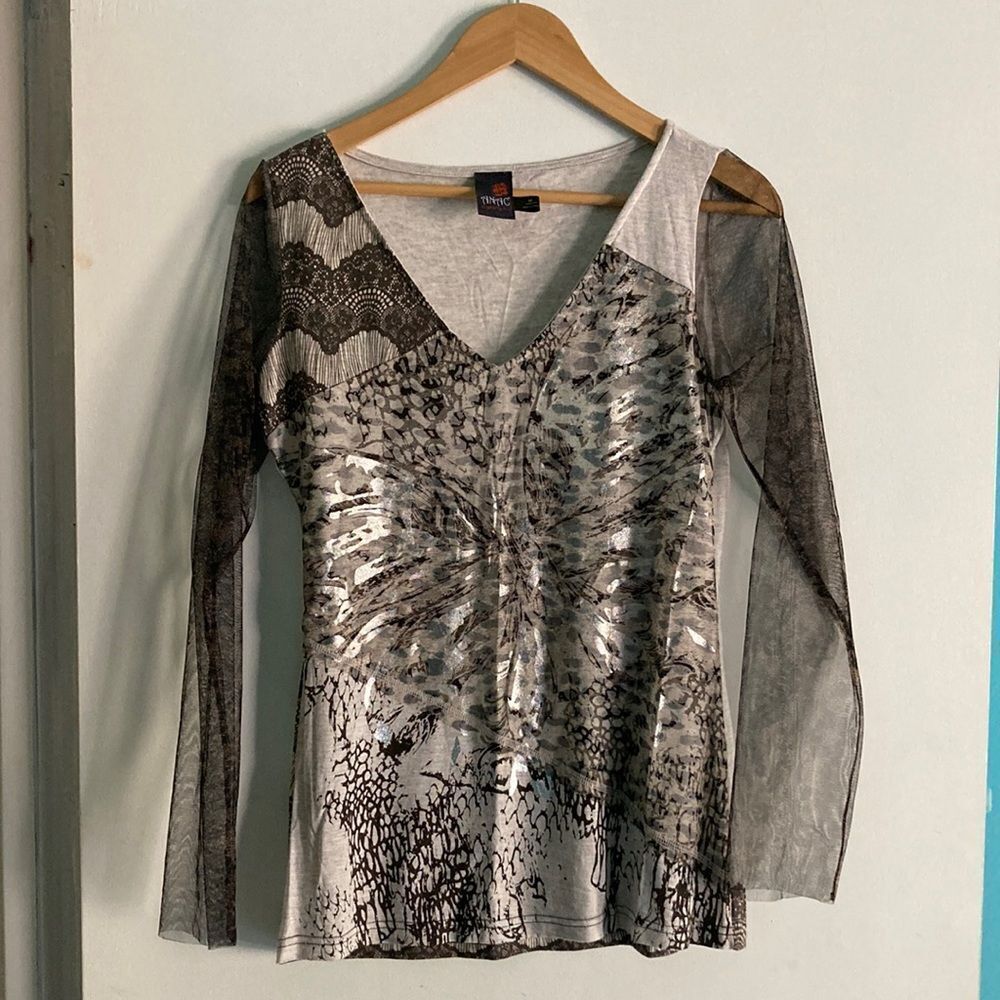 ANAC Womens Top Size M New No Tags Stretchy Fitted with Long Sheer Sleeve